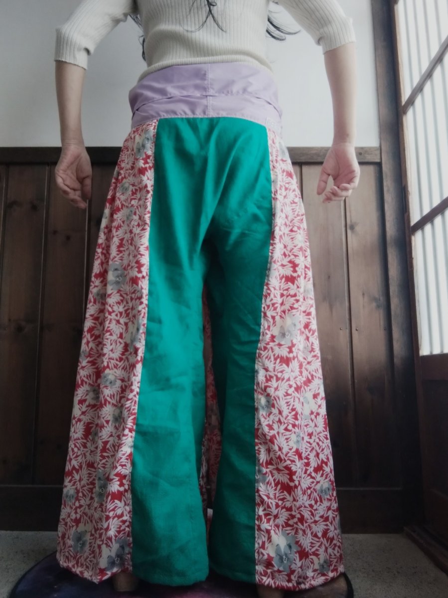 画像2: タイパンツ「魔法の呪文」 (2)